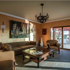 8 bedroom luxury villa with pool near Koutsounari, sleeps 16